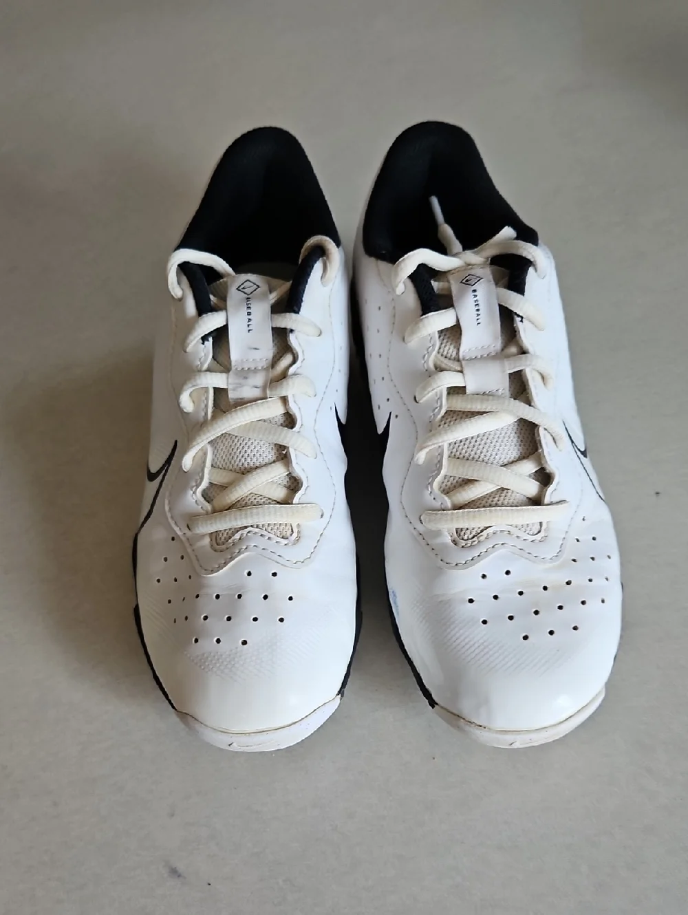 Nike White And Black Baseball Cleats